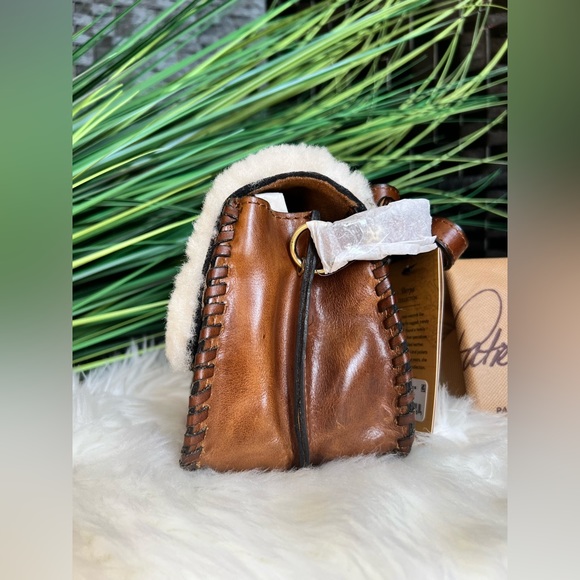 NWT Patricia Nash Italian Leather Finch Crossbody Bag — Sherpa Flap in Natural - Picture 3 of 11